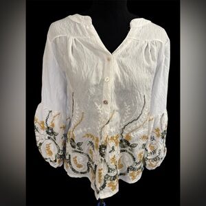 Ana and Rise Embroidery Detail Shirt. Size Medium. Feminine, floral